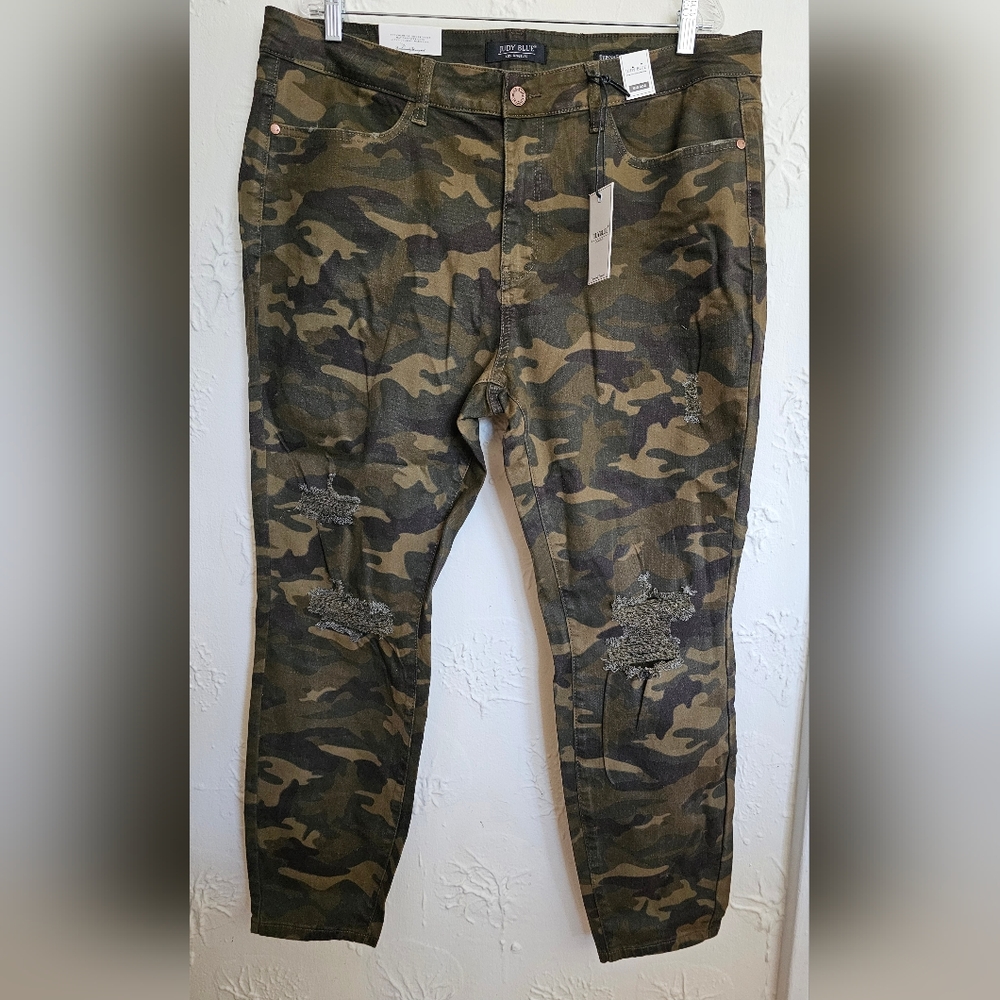 Judy Blue Mid Rise Camo Distressed Skinny Jeans